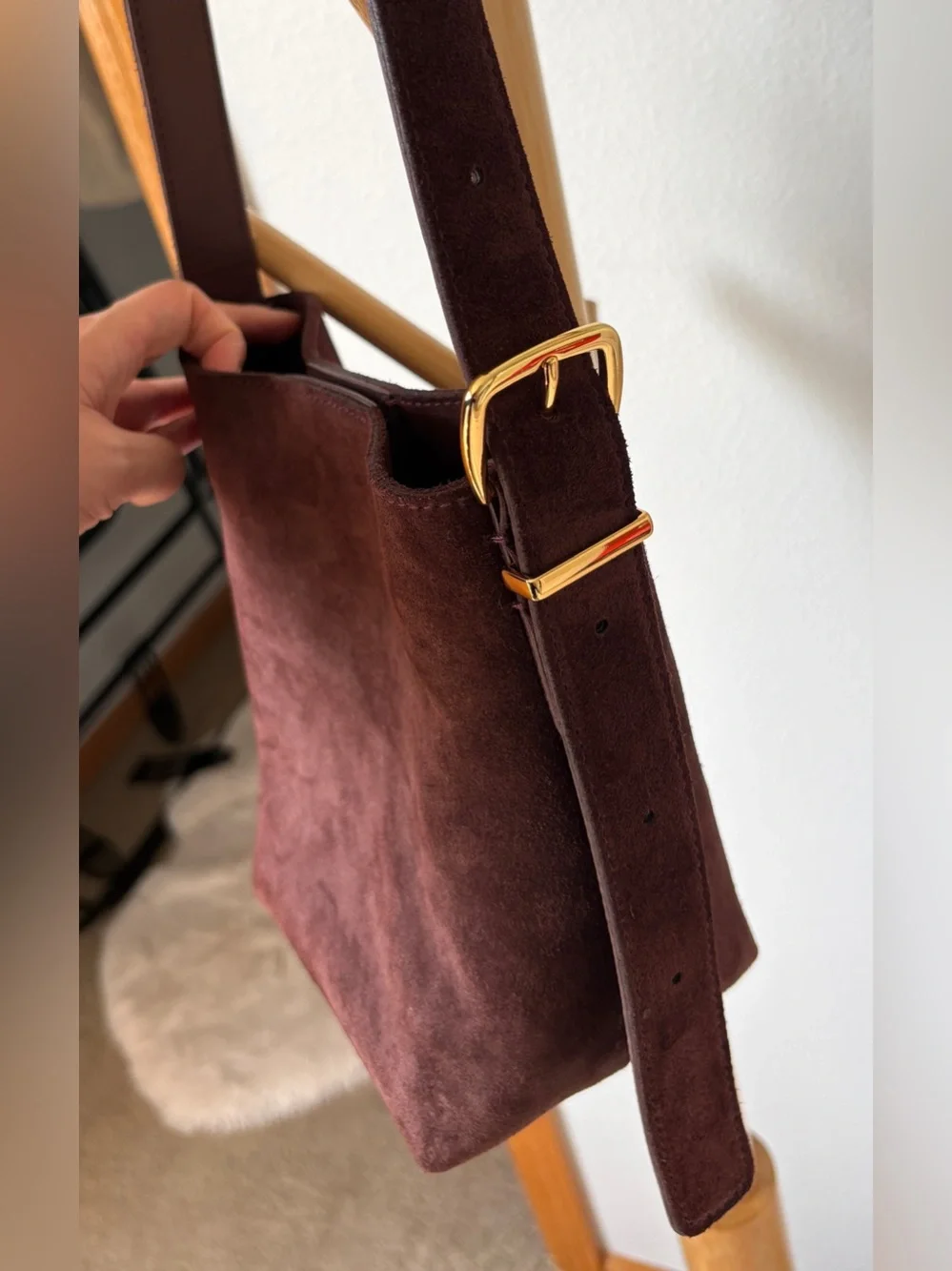Madewell the essential mini bucket tote in suede